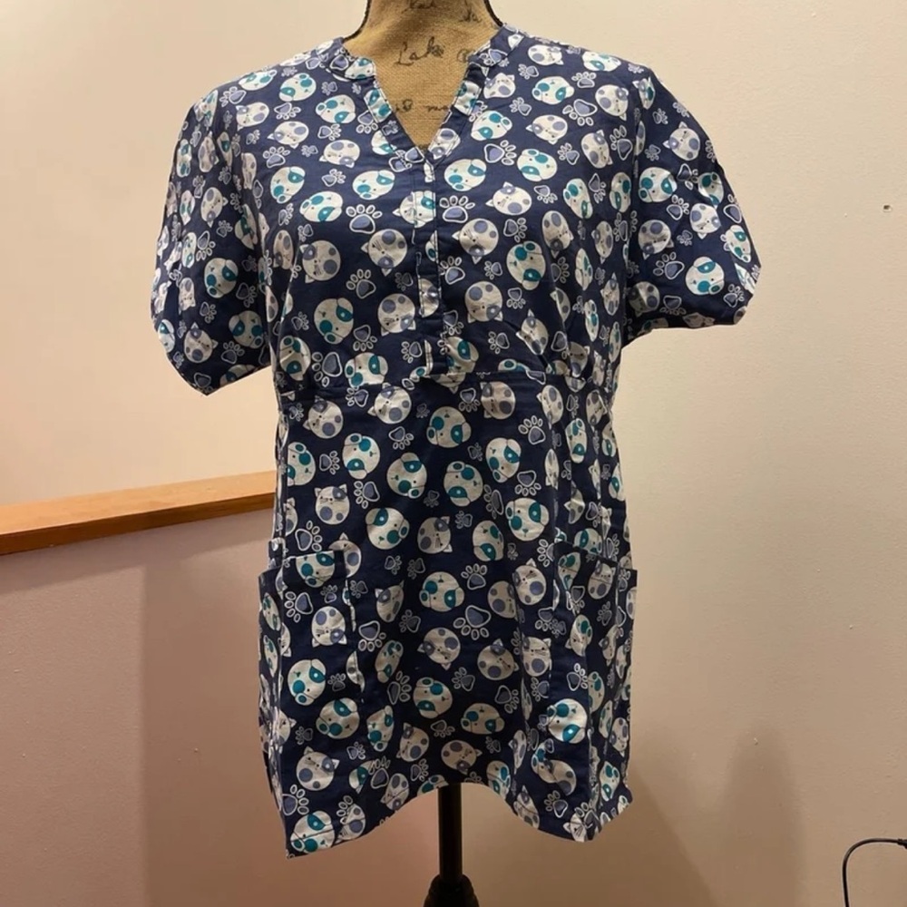 Scrub top